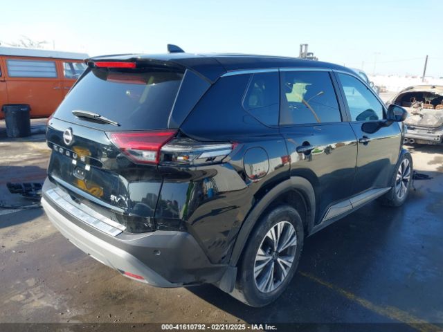 JN8BT3BA0PW437998 Nissan Rogue Sv Fwd