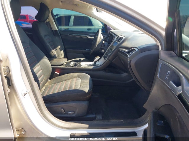 3FA6P0H77GR159881 Ford FUSION SE