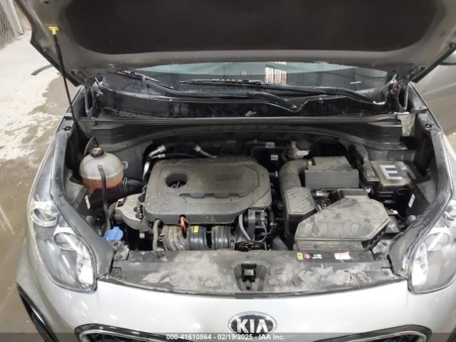 KNDPMCAC8M7887583 KIA Sportage Lx