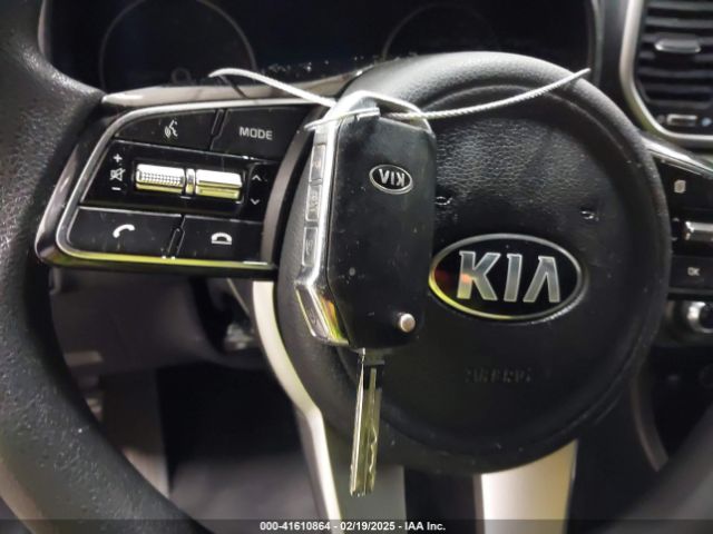 KNDPMCAC8M7887583 KIA Sportage Lx