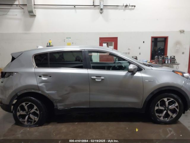 KNDPMCAC8M7887583 KIA Sportage Lx