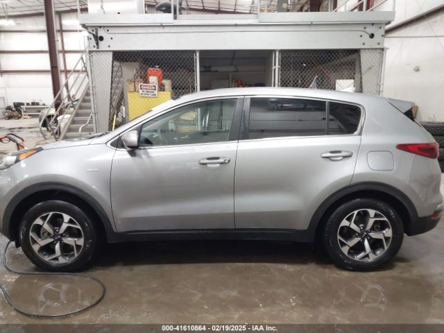 KNDPMCAC8M7887583 KIA Sportage Lx