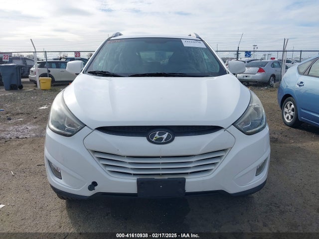 KM8JU3AG9FU997017 Hyundai TUCSON SE