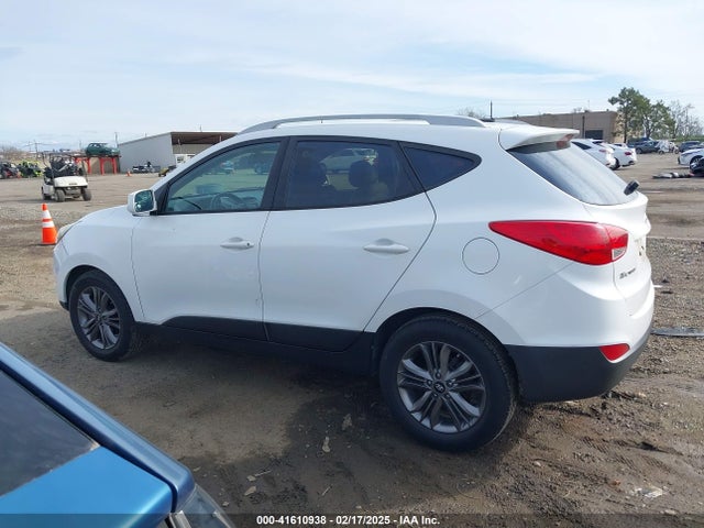 KM8JU3AG9FU997017 Hyundai TUCSON SE