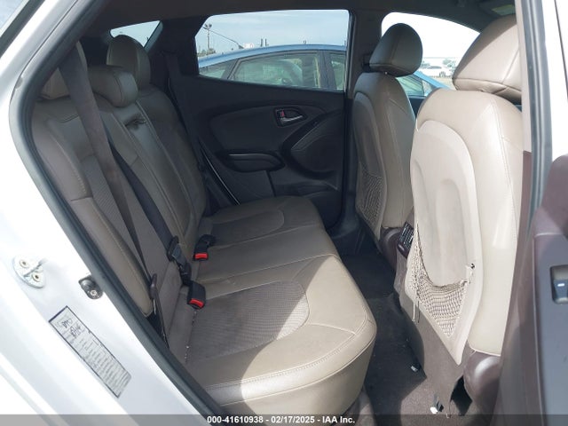KM8JU3AG9FU997017 Hyundai TUCSON SE