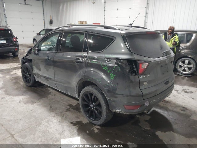 1FMCU9GD2KUA47133 Ford ESCAPE SE