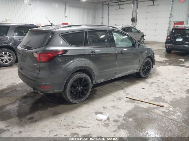 1FMCU9GD2KUA47133 Ford ESCAPE SE
