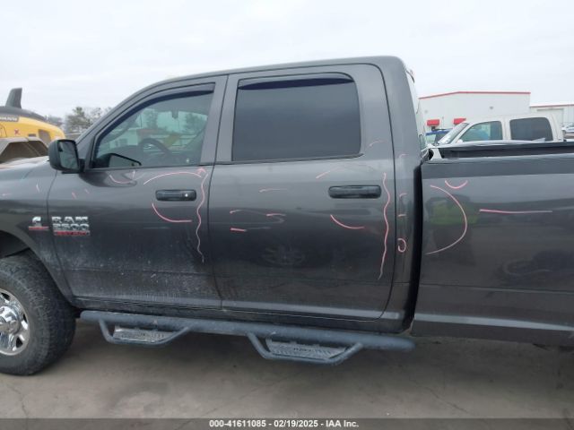 3C6UR5HL5JG166828 RAM 2500 Tradesman  4x4 8' Box