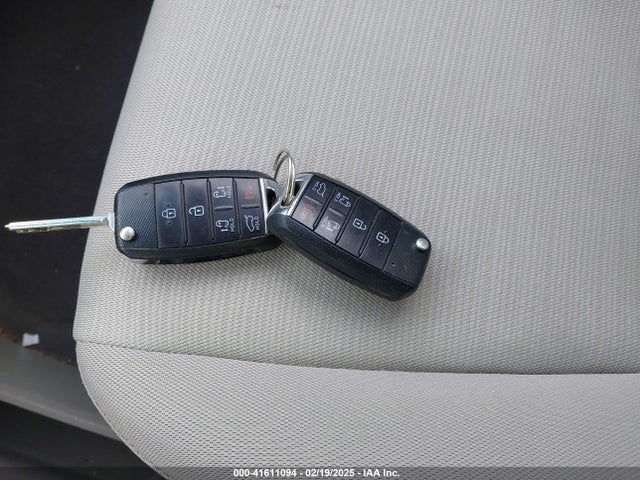 KNDMB5C1XF6030674 KIA SEDONA LX