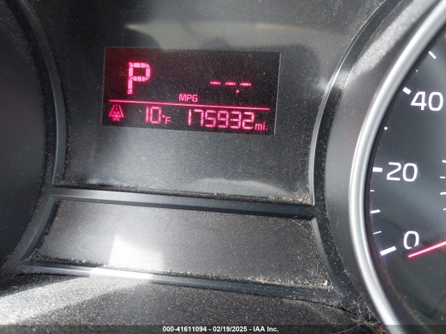 KNDMB5C1XF6030674 KIA SEDONA LX