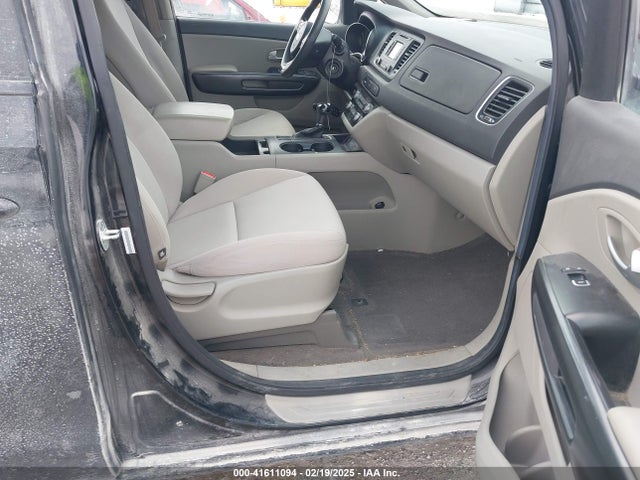KNDMB5C1XF6030674 KIA SEDONA LX