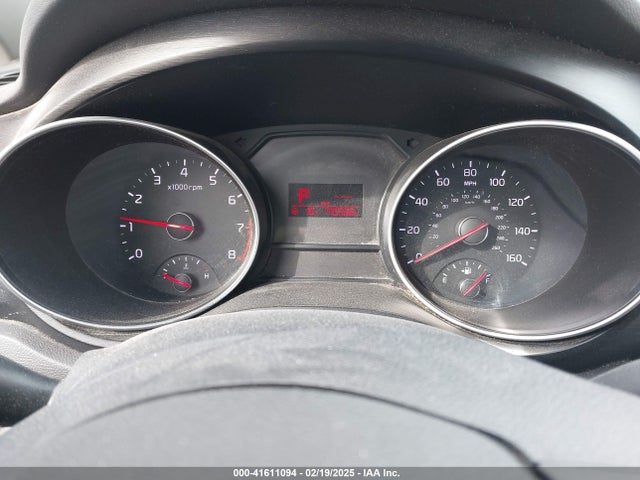 KNDMB5C1XF6030674 KIA SEDONA LX