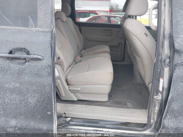 KNDMB5C1XF6030674 KIA SEDONA LX