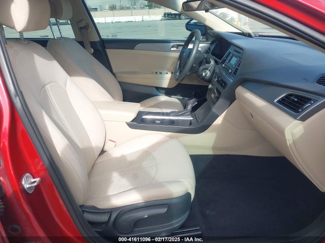 5NPE24AF8FH242864 Hyundai SONATA SE