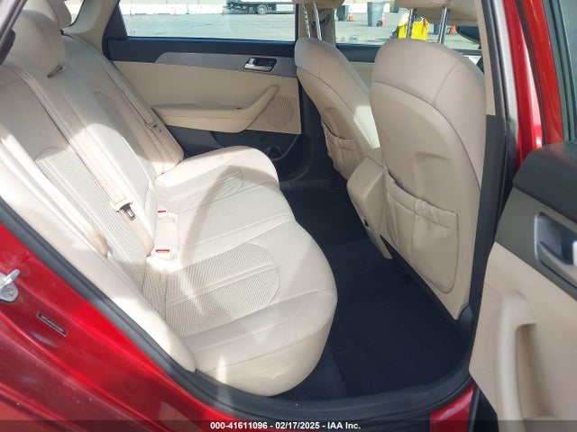 5NPE24AF8FH242864 Hyundai SONATA SE