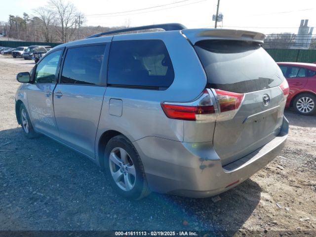 2015 TOYOTA SIENNA 5TDKK3DC1FS661065 Photo 2