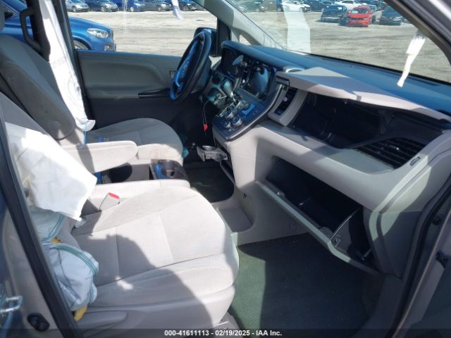 2015 TOYOTA SIENNA 5TDKK3DC1FS661065 Photo 4