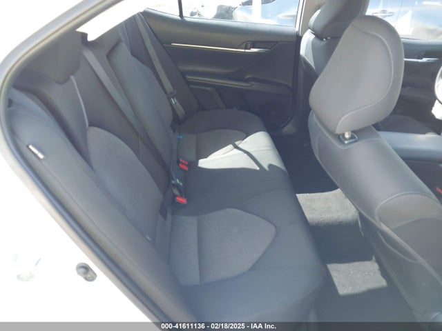 4T1C11AK0NU637532 Toyota CAMRY LE