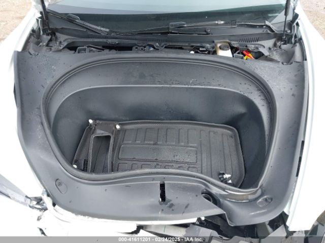 2025 TESLA MODEL 3 5YJ3E1EB9SF904223 Photo 9