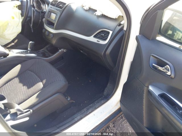 3C4PDCAB7JT521046 Dodge JOURNEY SE