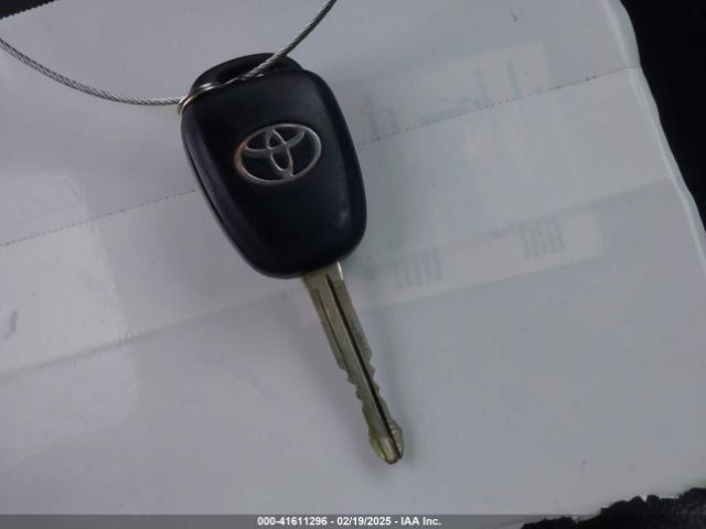 5YFBURHE3KP884915 Toyota COROLLA SE