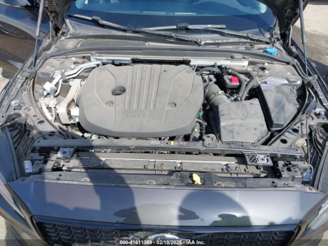 7JRL12TLXRG305460 Volvo S60 B5 Plus Dark Theme