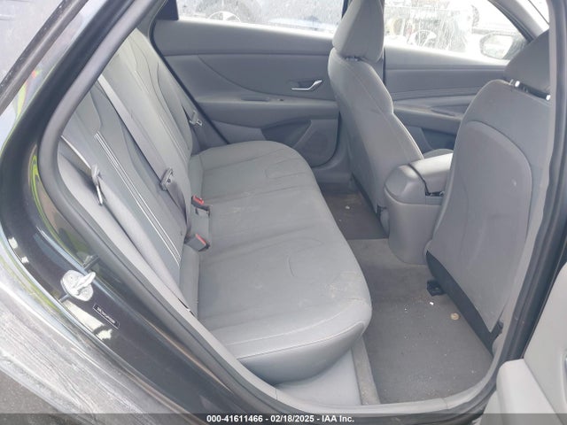 5NPLS4AG6PH112289 Hyundai ELANTRA SEL