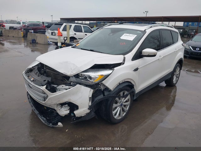 1FMCU9J96HUC01470 Ford Escape Titanium