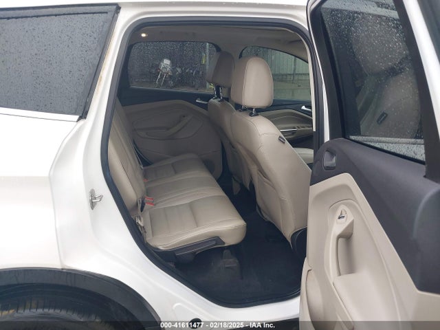 1FMCU9J96HUC01470 Ford Escape Titanium