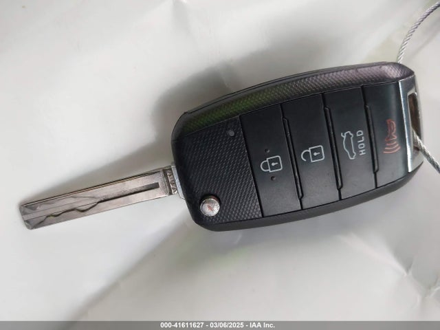 5XXGM4A77FG415572 KIA Optima Lx