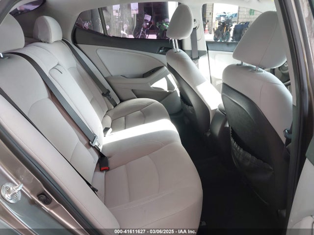 5XXGM4A77FG415572 KIA Optima Lx