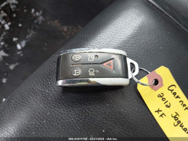 2012 JAGUAR XF SAJWA0FB1CLS34684 Photo 10