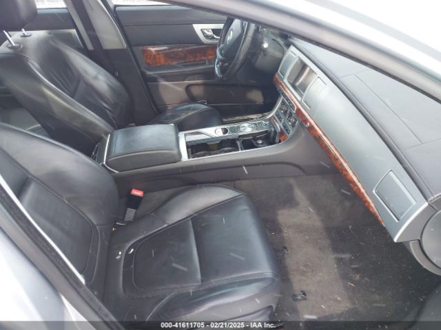 2012 JAGUAR XF SAJWA0FB1CLS34684 Photo 4