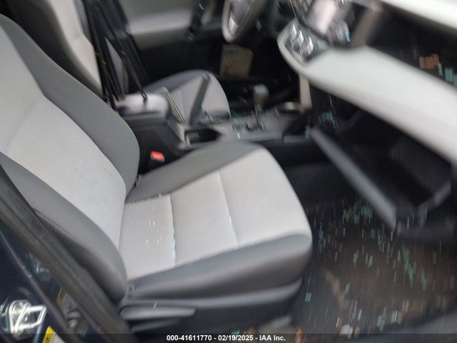 2T3ZFREV7EW081760 Toyota RAV4 LE