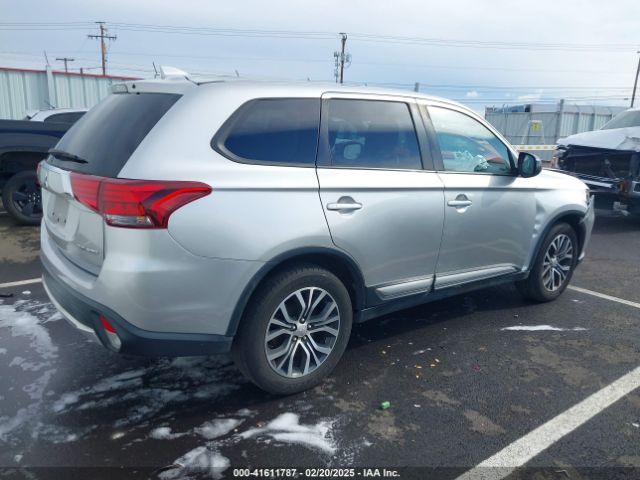 2018 MITSUBISHI OUTLANDER JA4AZ3A36JZ062448 Photo 3
