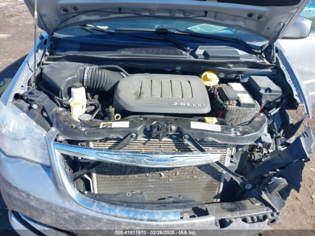 2C4RC1BG8ER208400 Chrysler Town & Country Touring