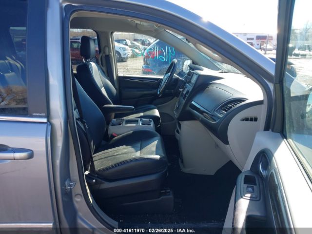 2C4RC1BG8ER208400 Chrysler Town & Country Touring
