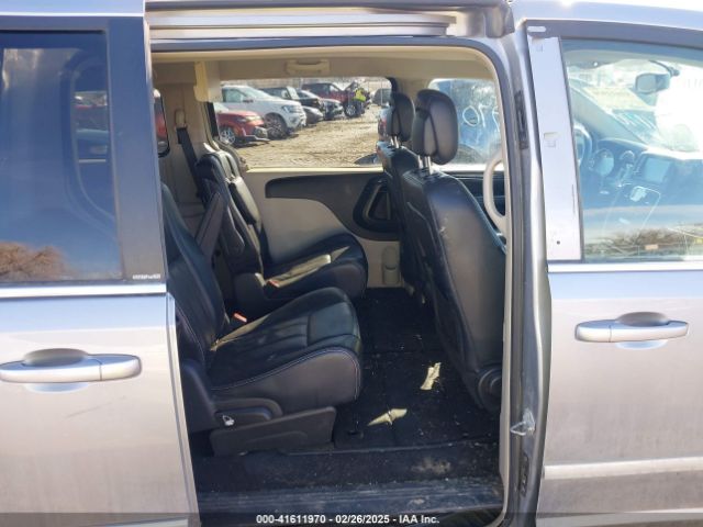 2C4RC1BG8ER208400 Chrysler Town & Country Touring