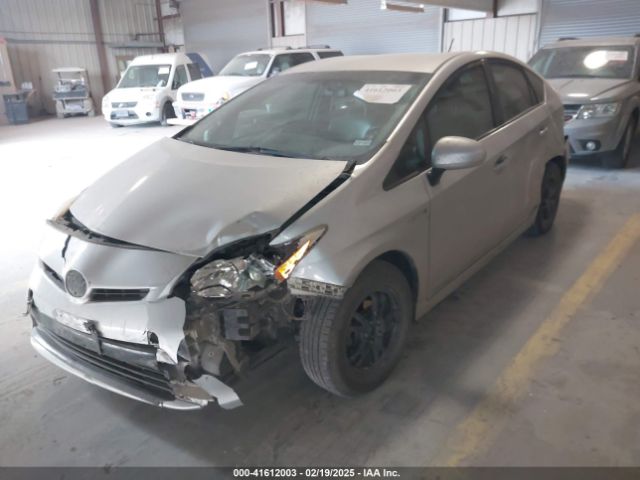 JTDKN3DU2F1938125 Toyota Prius Two