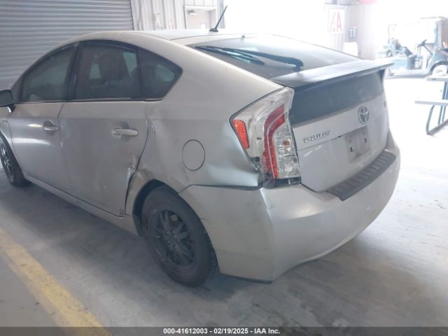 JTDKN3DU2F1938125 Toyota Prius Two