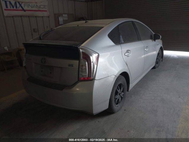 JTDKN3DU2F1938125 Toyota Prius Two