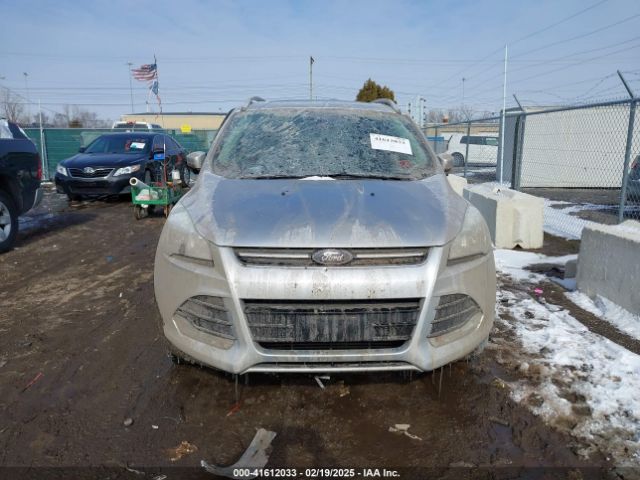1FMCU9J92FUC34205 Ford Escape Titanium