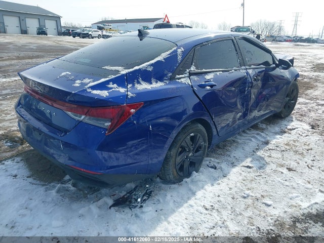 5NPLM4AG8MH043725 Hyundai ELANTRA SEL