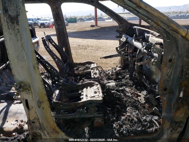 2024 CHEVROLET SILVERADO 1500 3GCUDFE86RG168743 Photo 4