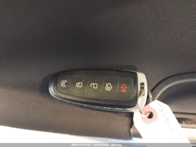1FADP3N29FL305454 Ford Focus Titanium