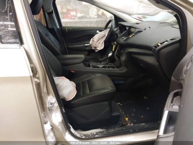 1FMCU9HD3JUA15160 Ford ESCAPE SEL