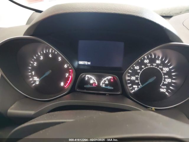 1FMCU9HD3JUA15160 Ford ESCAPE SEL