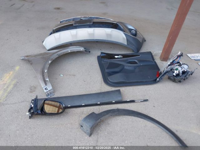 5XYPHDA50KG514825 KIA Sorento 3.3l Ex