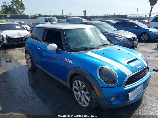 2009 MINI COOPER S WMWMF73599TW87617 Photo 0