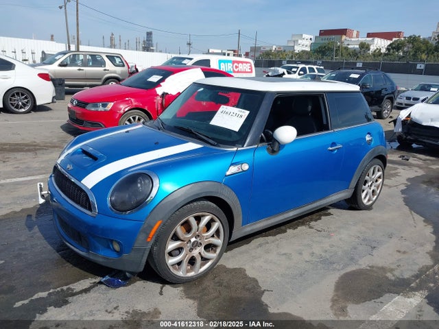 2009 MINI COOPER S WMWMF73599TW87617 Photo 1
